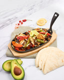 Sizzle Plate Oval With Wooden Tray 	23 X 14cm 19234