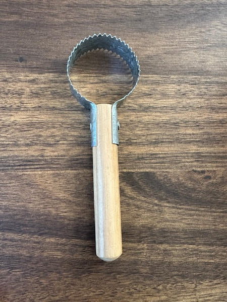 Metal Fish Descaler Serrated Metal round head with wooden handle 