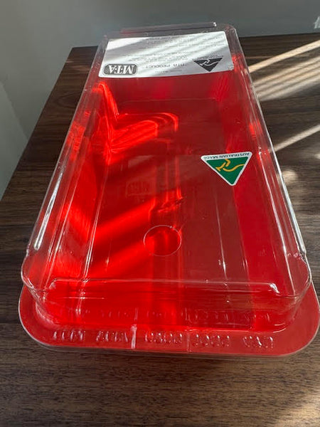 Plastic PP Red Durable Food Grade Display Tray & Clear Lid M168-2 – 412mm*212mm*60mm